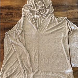 Hooded shirt